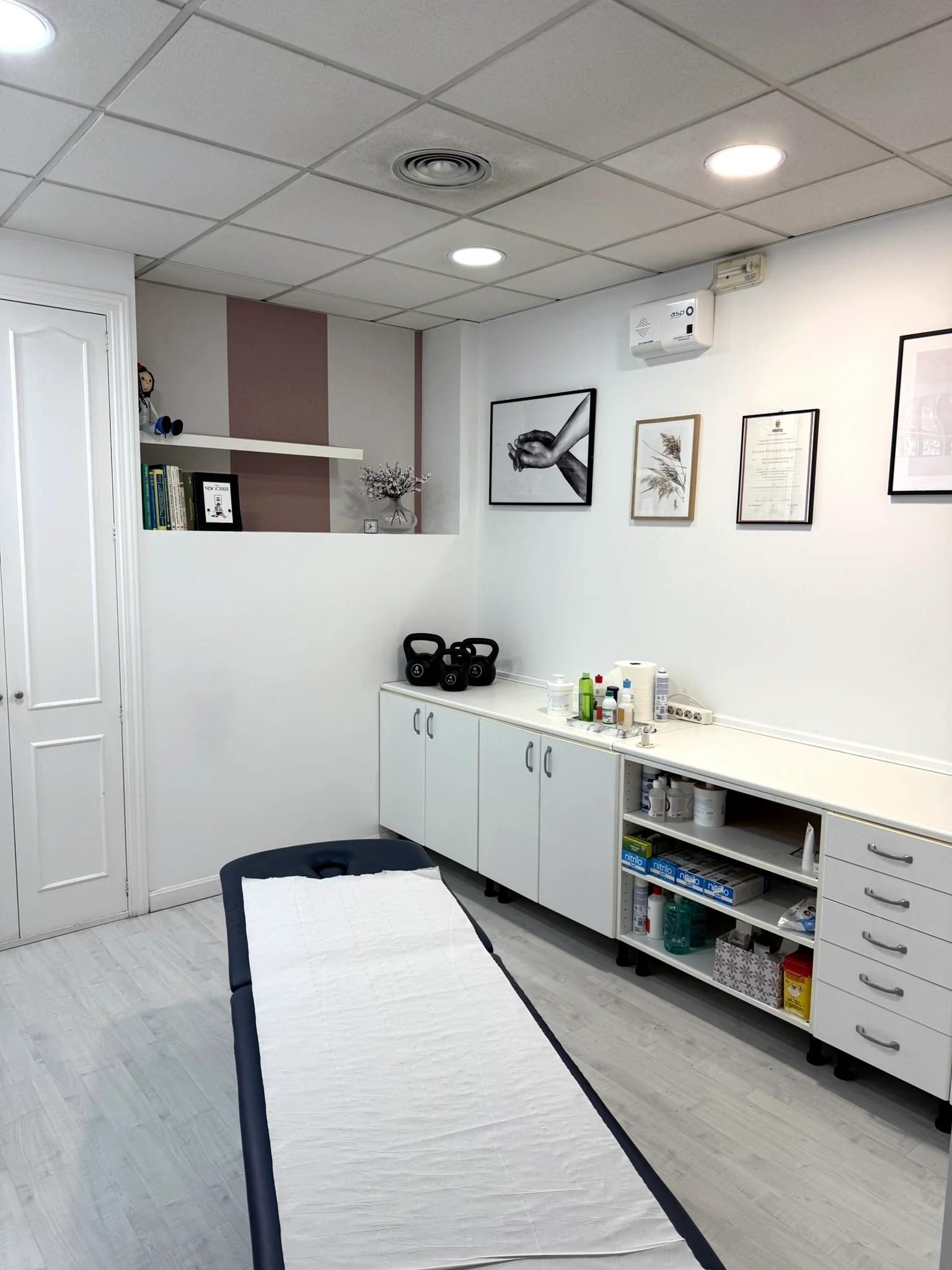Cabina de fisioterapia de Clínica Blanco en Pinto